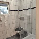 Charmantes Haus-im-haus Mit Eigenem Hauseingang 아파트 하겐