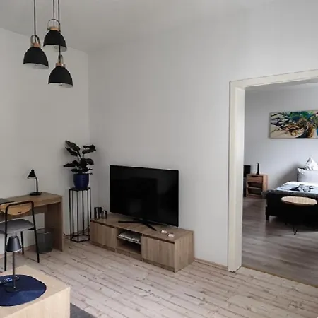 Charmantes Haus-im-haus Mit Eigenem Hauseingang Daire *