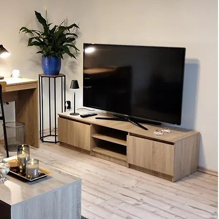 شقة Charmantes Haus-im-haus Mit Eigenem Hauseingang