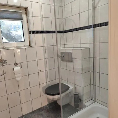 Charmantes Haus-im-haus Mit Eigenem Hauseingang شقة هاغين