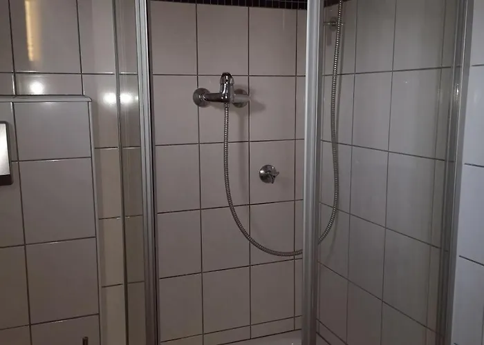 Charmantes Haus-im-haus Mit Eigenem Hauseingang شقة *