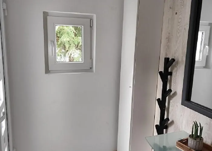 Charmantes Haus-im-haus Mit Eigenem Hauseingang هاغين