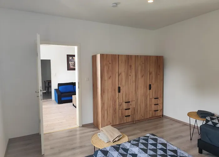 Charmantes Haus-im-haus Mit Eigenem Hauseingang Daire *