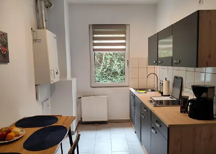 Charmantes Haus-im-haus Mit Eigenem Hauseingang شقة هاغين