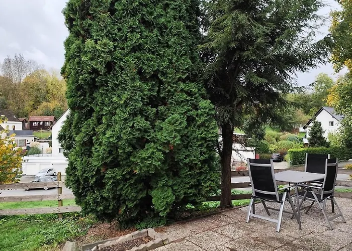 شقة Charmantes Haus-im-haus Mit Eigenem Hauseingang *