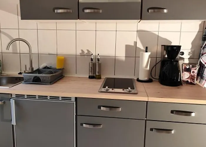 Charmantes Haus-im-haus Mit Eigenem Hauseingang