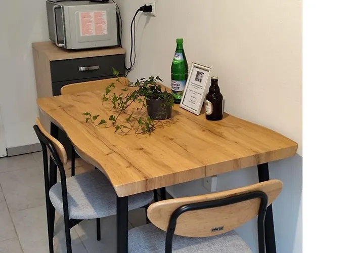 Charmantes Haus-im-haus Mit Eigenem Hauseingang هاغين