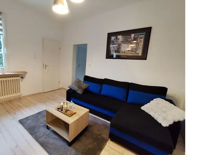 شقة Charmantes Haus-im-haus Mit Eigenem Hauseingang *