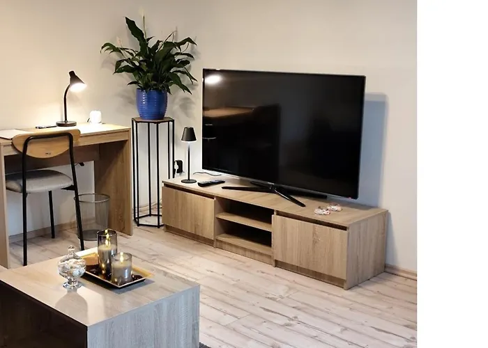 شقة Charmantes Haus-im-haus Mit Eigenem Hauseingang