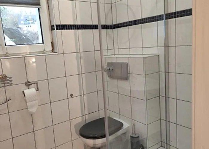 Charmantes Haus-im-haus Mit Eigenem Hauseingang شقة هاغين